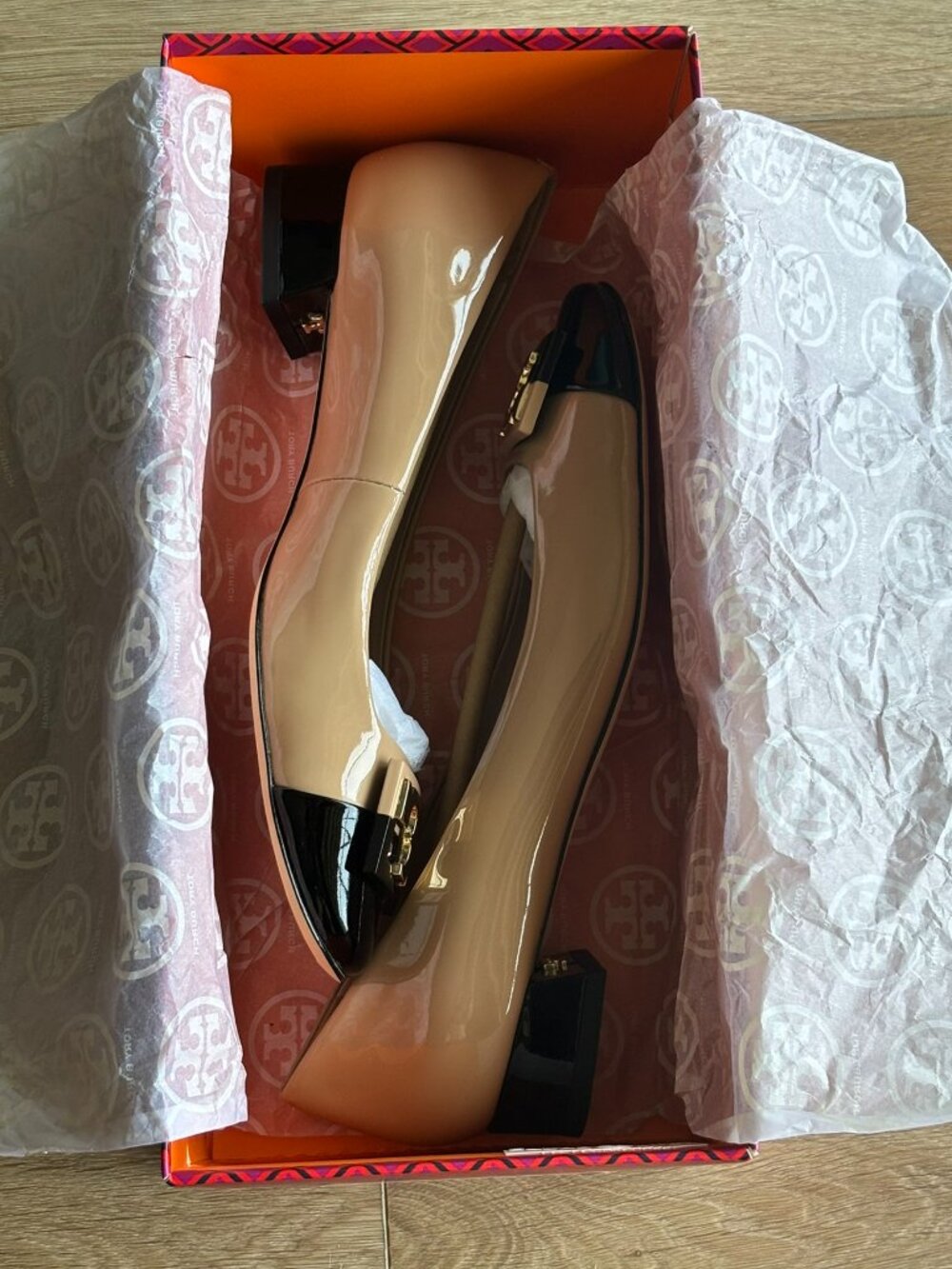 Tory Burch Patent Leather Pumps (NWT) - Picture 6 of 8